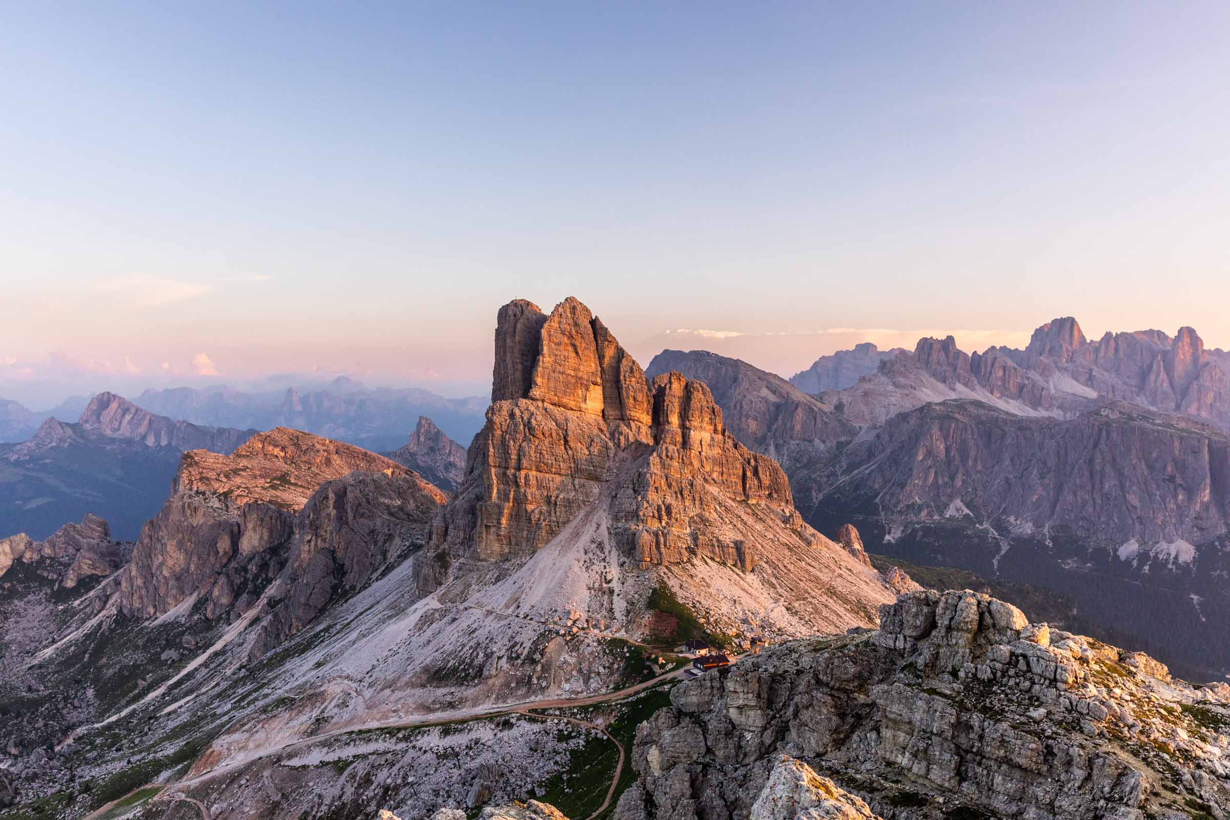 ドロミテ　CORTINA　26cm the ultimate guide to cortina d'ampezzo - alpine wanderlust
